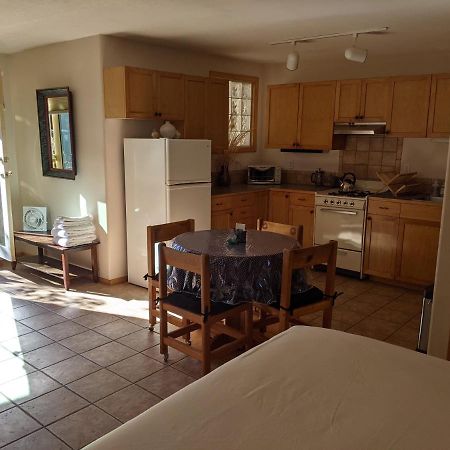 Studio Apartment 15 Minute Walk To Plaza Santa Fe Buitenkant foto