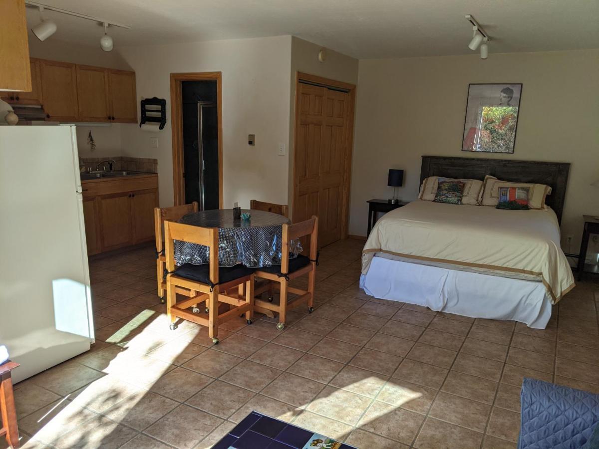 Studio Apartment 15 Minute Walk To Plaza Santa Fe Buitenkant foto